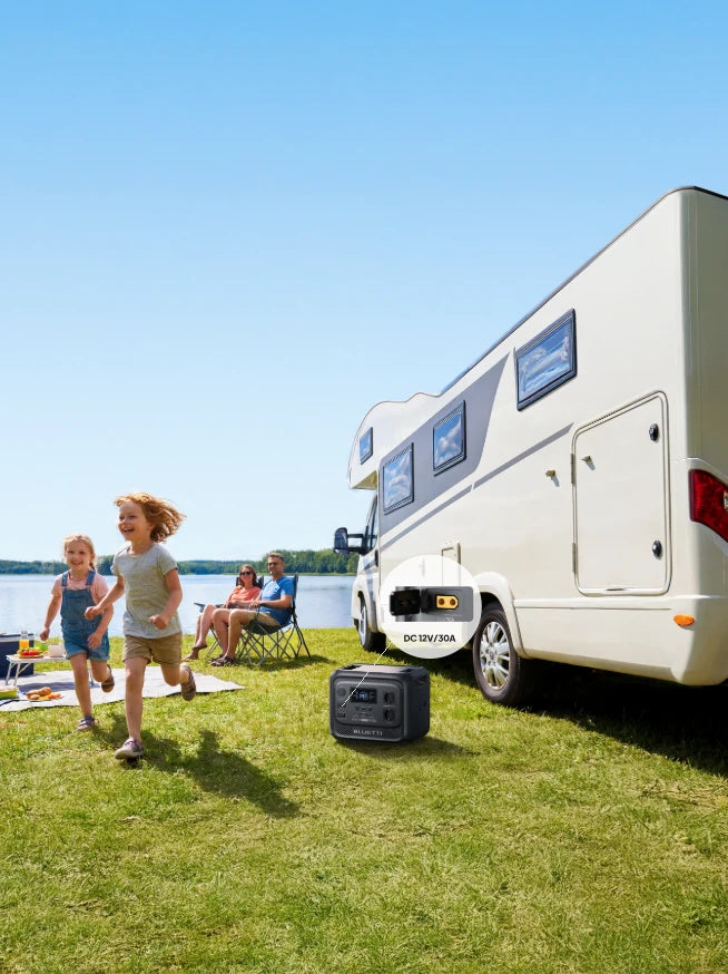 Special 12 V/30 A Port for RV Travel